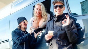 BUMS BUS - Czech PAWG enjoys hardcore fuck in the backseat