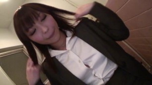 Office girl masturbates in on the toilet on her break