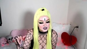 Busty Goth